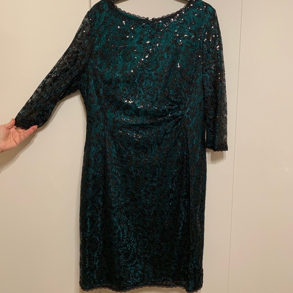 Tahari Dress - Picture 4 of 7